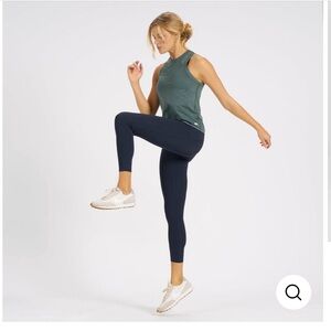 Vuori woman’s stride legging small color Ink 7/8 Length